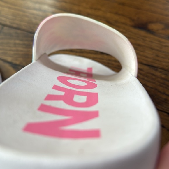 Euc! Tretorn Tie-dye Slides size 8 - Picture 5 of 6